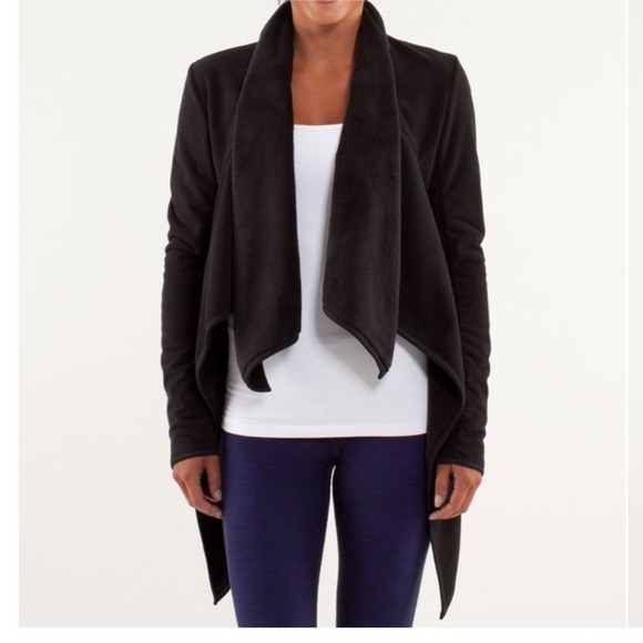 Lululemon Jacket Sweater Womens Size 8‎ Black Fleece Wrap Yoga - Picture 1 of 12